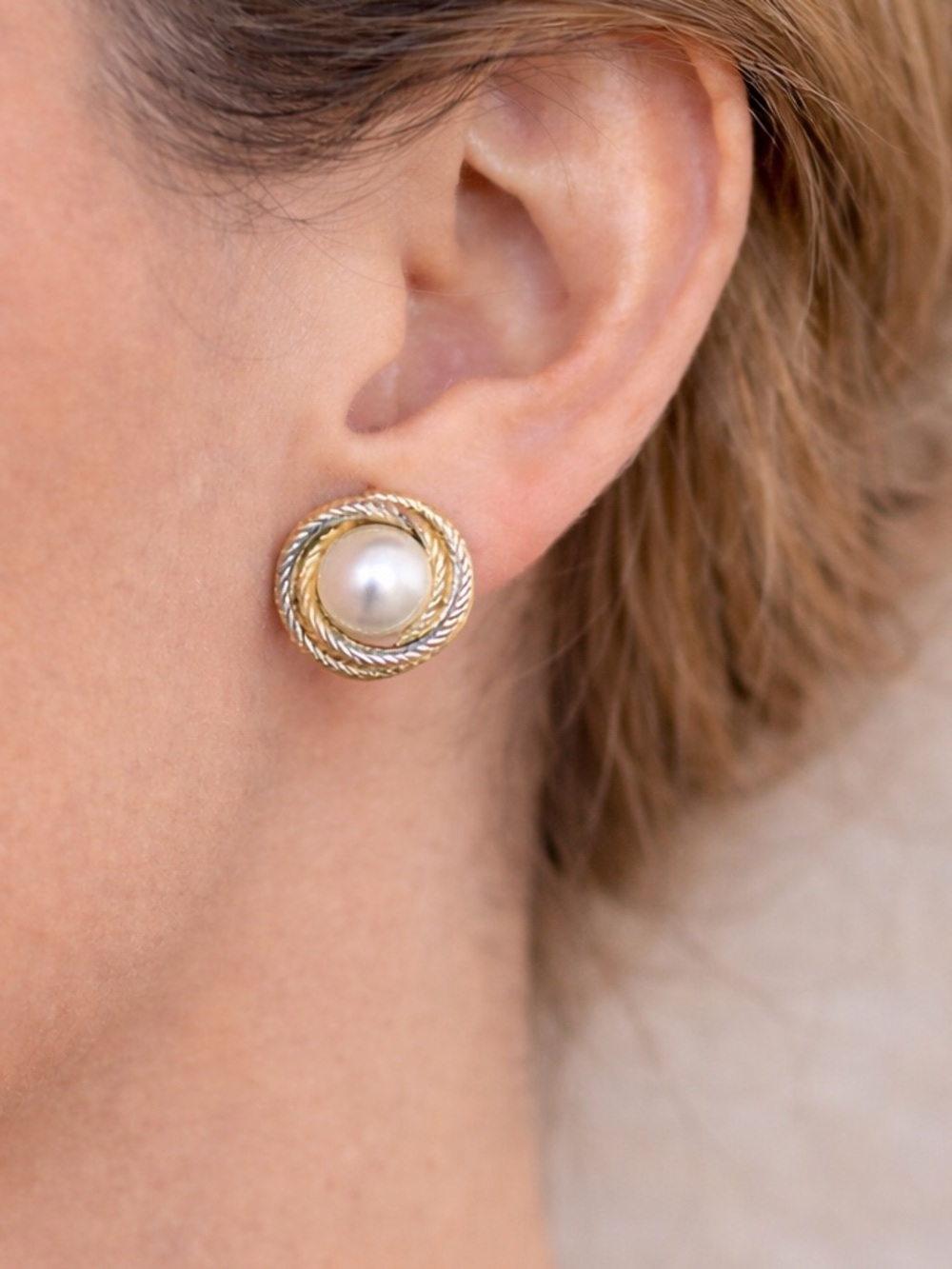 Vintage Pearl Stud Earrings Gold Silver Rope Frame Classic Elegant